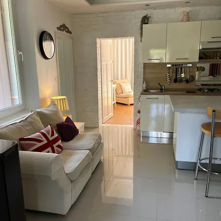 La Petite Maison